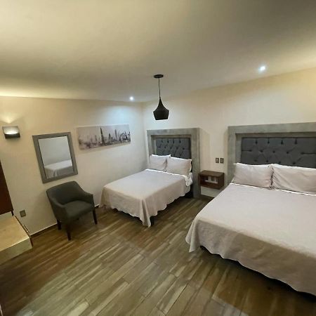 Gold Palace Hotel 산 후안 데 로스 라고스 외부 사진