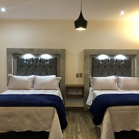 Gold Palace Hotel 산 후안 데 로스 라고스 외부 사진