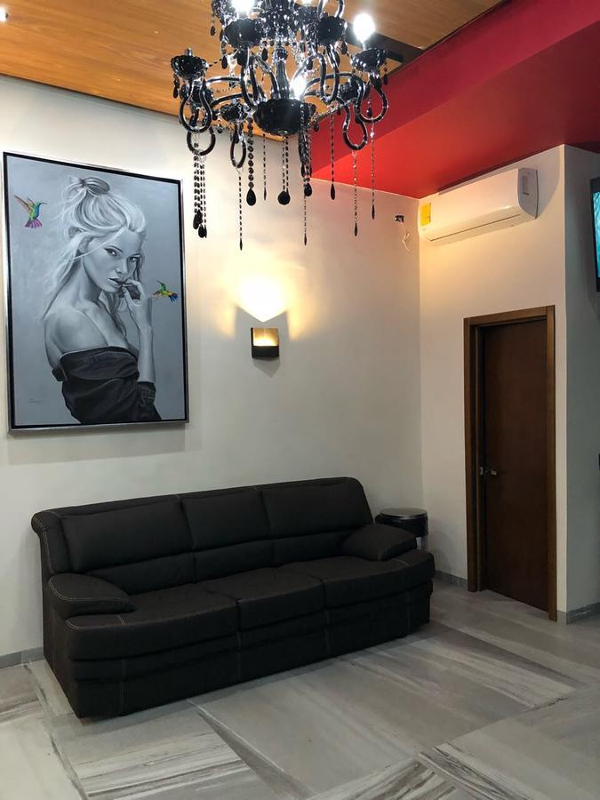 Gold Palace Hotel 산 후안 데 로스 라고스 외부 사진