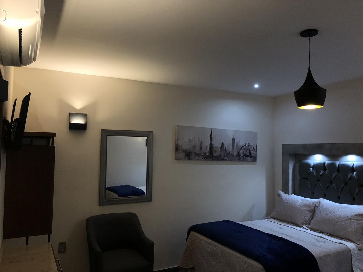 Gold Palace Hotel 산 후안 데 로스 라고스 외부 사진