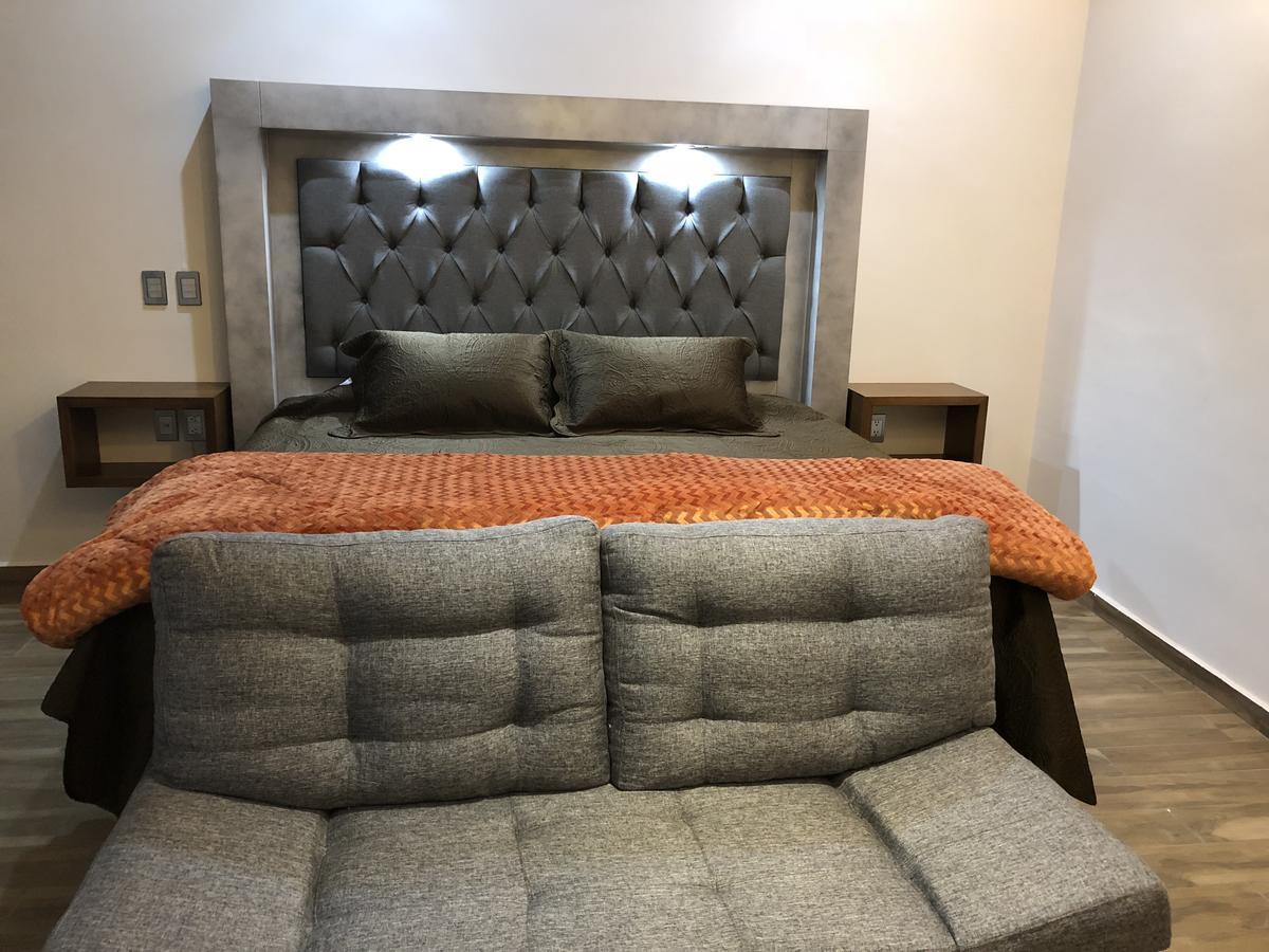 Gold Palace Hotel 산 후안 데 로스 라고스 외부 사진