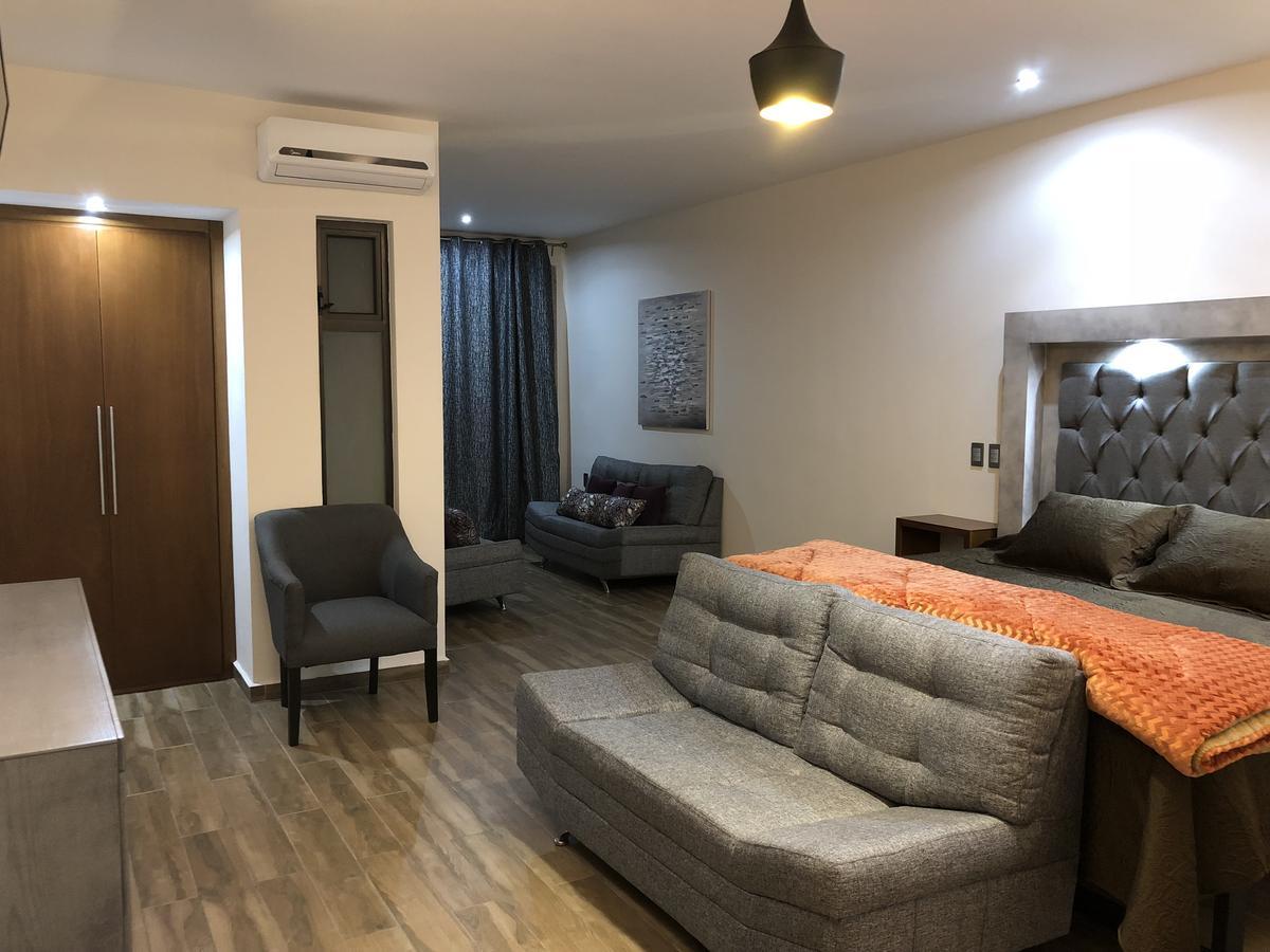 Gold Palace Hotel 산 후안 데 로스 라고스 외부 사진