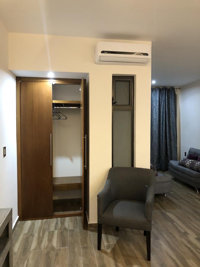 Gold Palace Hotel 산 후안 데 로스 라고스 외부 사진